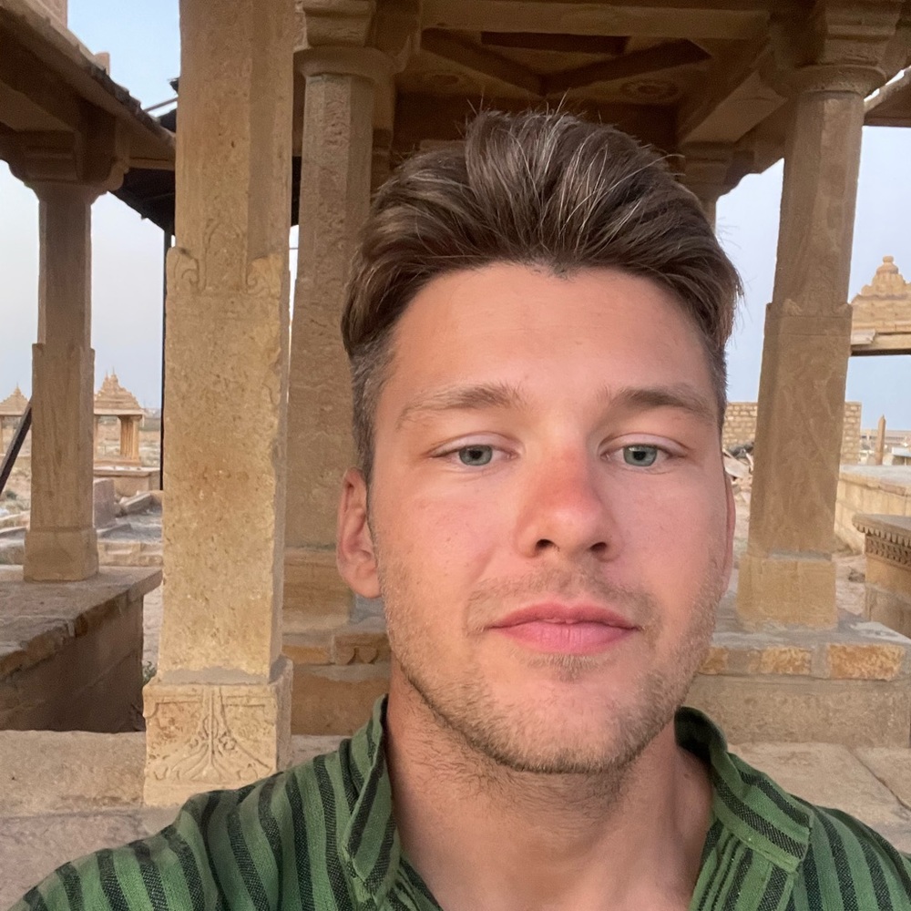Hey there, Vladyslav Horokhov here 🇺🇦 🇺🇸 🌎